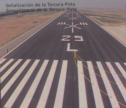 Capçalera 25L de la tercera pista de l'aeroport del Prat