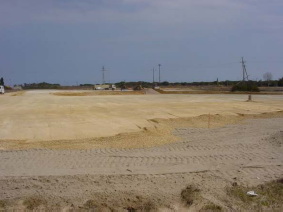 Treballs de pre-càrrega de la tercera pista de l'aeroport del Prat