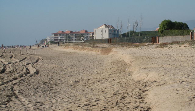 Efectos de una regresin de la playa del norte de Gavà Mar (27 de Enero de 2008)