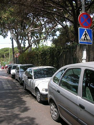 Fotografia del carrer Llan de Gav Mar realitzada l'estiu de l'any 2006