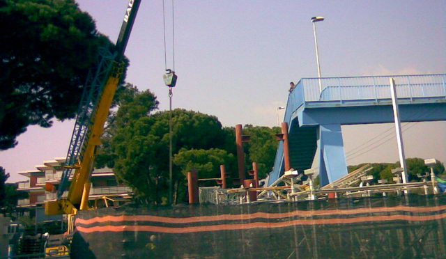 Imatge de les obres de la millora del pont de la Pava de Gavà Mar (21 de Febrer de 2009)