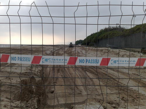 Obres de construcció del nou tram del passeig marítim de Gavà Mar (3 de març de 2008)