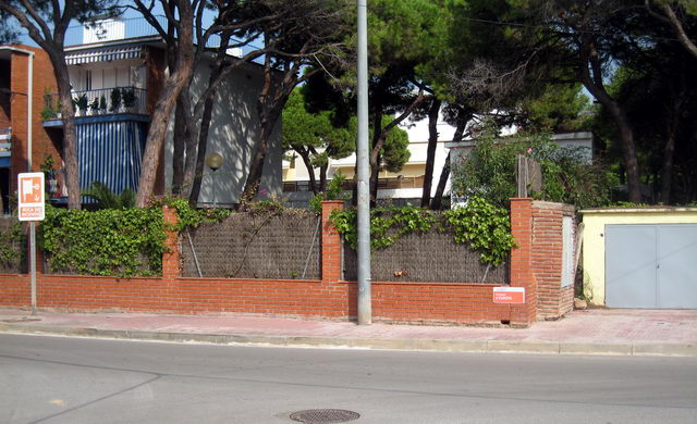 Cartel sealizador eliminado de la avenguda de Europa de Gav Mar (26 de Septiembre de 2009)