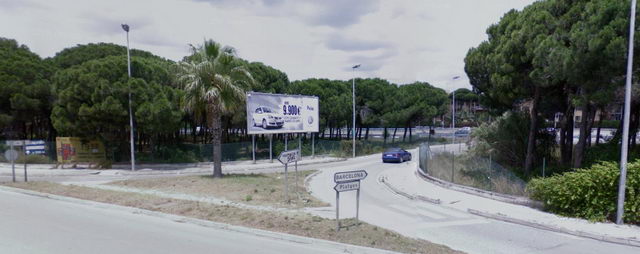 Aproximacin al punto de incorporacin al lateral que sirve para incorporarse a la autova de Castelldefels (C-31) desde la avenida Europa de Gav Mar, muy cerca de la avenida del mar (Junio de 2008)