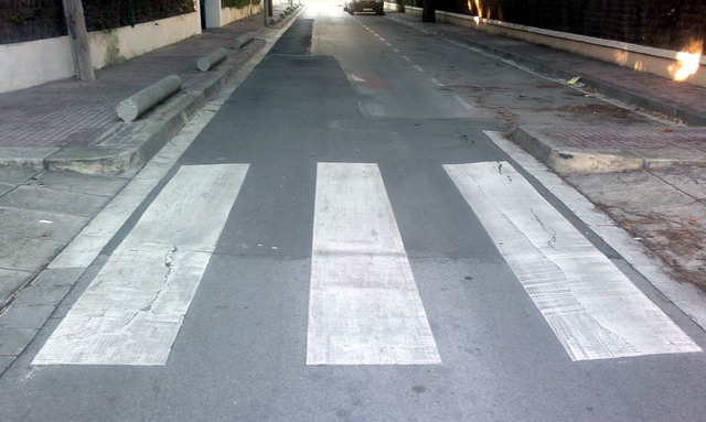 Estado definitivo del cruce de las calles Cunit y Garraf de Gav Mar despus de todas las actuaciones de mejora realizadas (23 de Noviembre de 2011)