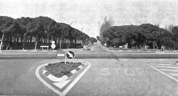 (1970) Cruce de la autovía de Castelldefels con  la avenida del mar (Gracias a Josep Campmany)
