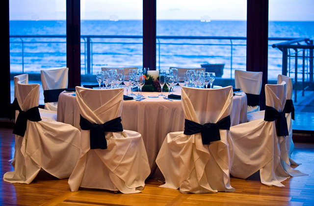 Imatge d'un sal del restaurant Tropical de Gav Mar