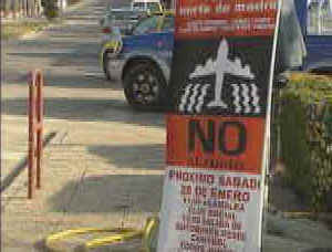 Cartell convocant a la manifestació a Barajas (28 de gener de 2006)