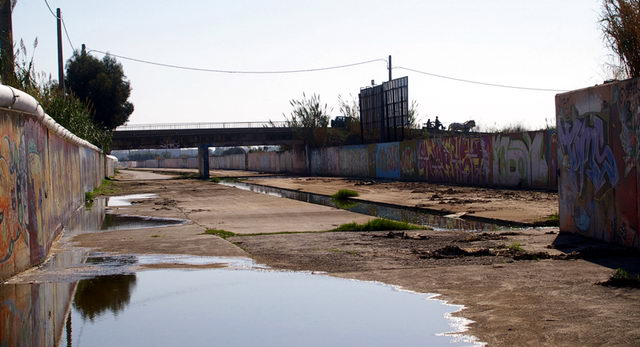 Imagen del tramo canalizado y cimentado de la Riera dels Canyars (26 de Octubre de 2008) (Fotografa: Joaquim Cano)